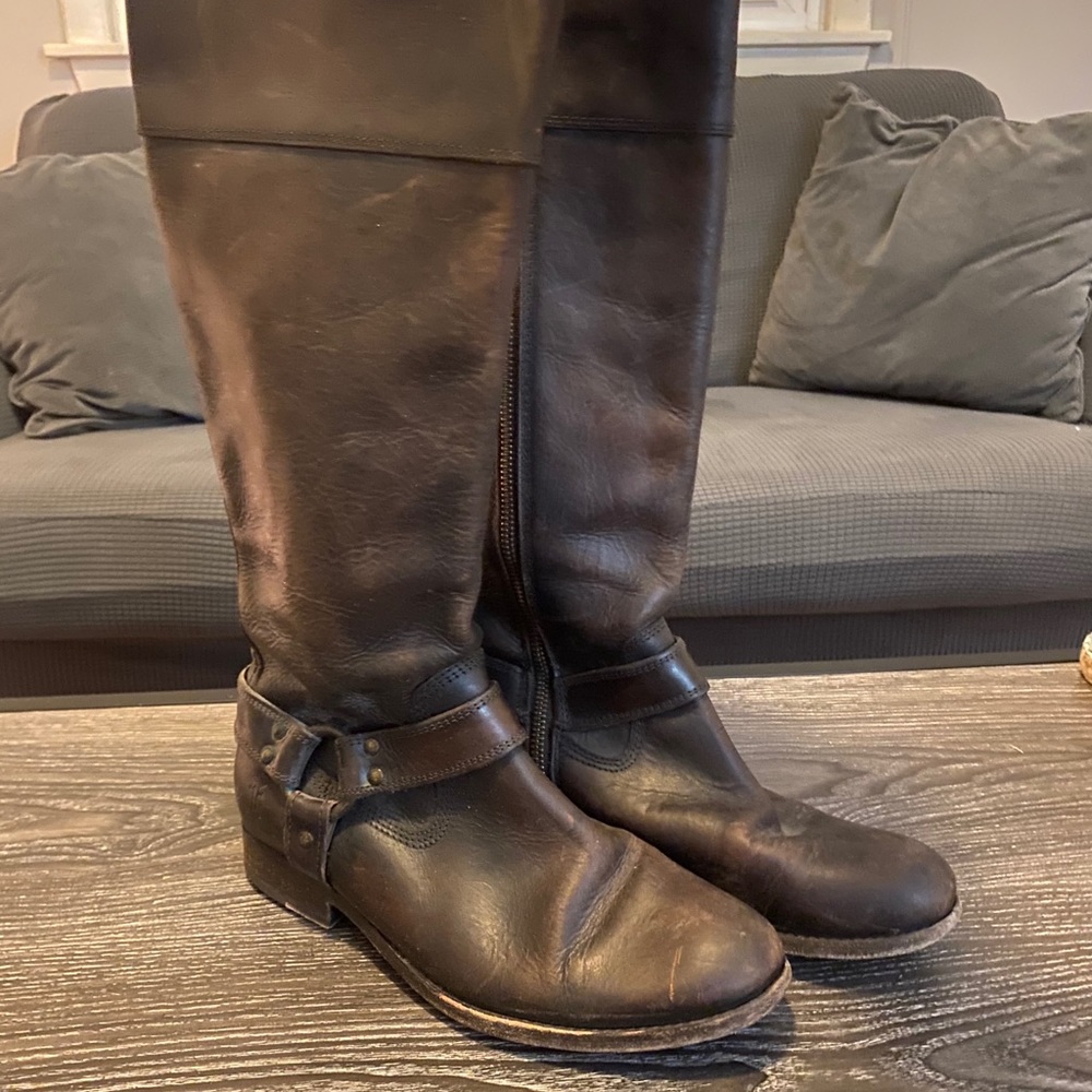 Authentic Frye Boots& Unused Weatherproof Spray